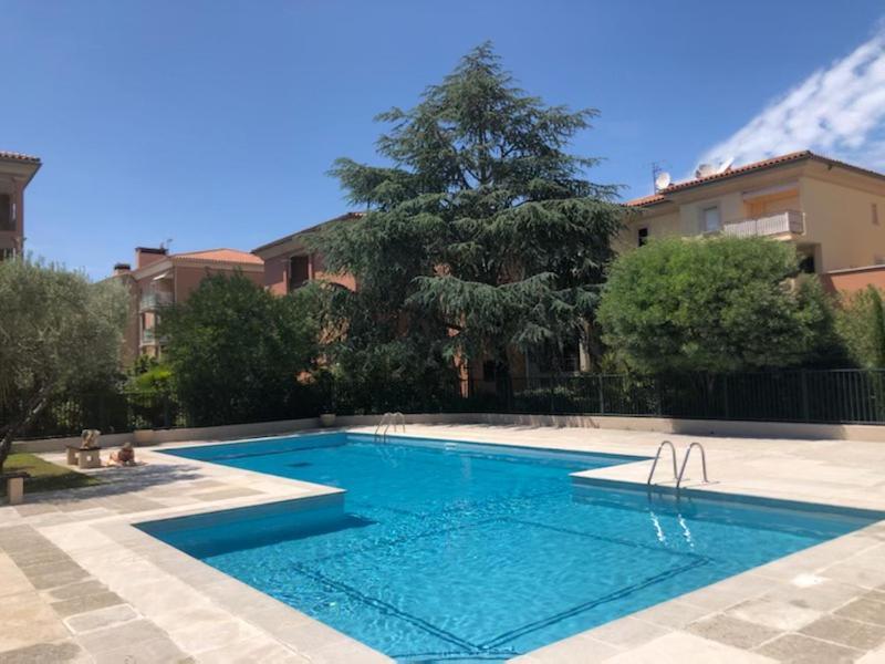 Belle Residence Au Centre De Saint Tropez Avec Piscine Et Garage מראה חיצוני תמונה